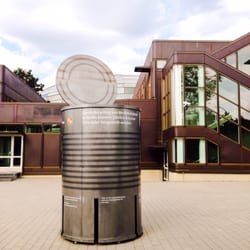 Freie Universität Berlin - Love this! recycling and practial use all in one, june 2015