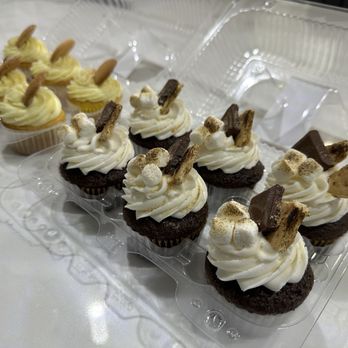 Kick Ass Cupcakes - BananaNilla Cream - my favorite. S'mores - Fantastic presentation with the chocolate, graham cracker, and marshmallow on top. - Cupcakes Near Me - San Jose, California Kick Ass Cupcakes - BananaNilla Cream - my favorite. S'mores - Fantastic presentation with the chocolate, graham cracker, and marshmallow on top. - Cupcakes Near Me - San Jose, California