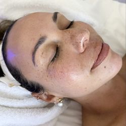 Soroor Beauty - Beautiful eyebrows and facial
