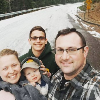 Gilded Drifter Inn - Drive to Sierra City from Loyalton was gorgeous. Saw bald eagles and played in fresh snow with the kids :) - Hotels Near Me - Loyalton, California