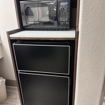 Best Western Inn & Suites Lemoore - Freezer/fridge combo but it wasn't very cold - Hotels Near Me - Lemoore, California Best Western Inn & Suites Lemoore - Freezer/fridge combo but it wasn't very cold - Hotels Near Me - Lemoore, California