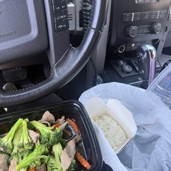 Thai Thai Cuisine - Beef broccoli with jasmine rice - Thai Near Me - Escondido, California Thai Thai Cuisine - Beef broccoli with jasmine rice - Thai Near Me - Escondido, California