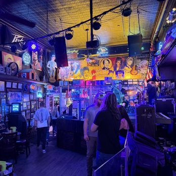 Robert's Western World - 11.6.2025 - Music Venues Near Me - Nashville, Tennessee Robert's Western World - 11.6.2025 - Music Venues Near Me - Nashville, Tennessee