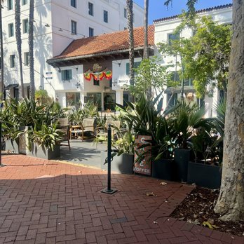 Cajé Coffee Roasters - Outdoor seating - Coffee & Tea Near Me - Santa Barbara, California