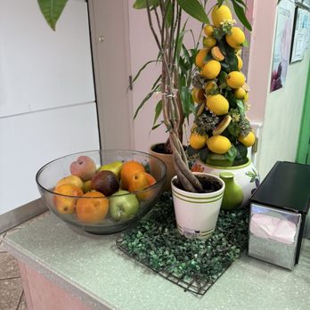 Gusnova Gelato - Lemons - Gelato Near Me - Farmington, Connecticut