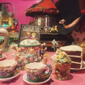 The Bubble Room - Quirky decor - Desserts Near Me - Captiva, Florida