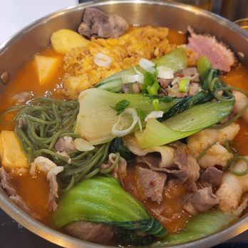 Big Way Hot Pot - Chinese Near Me - Burnaby, British Columbia
