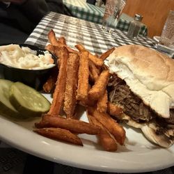 Tavern On The Hill Smokehouse - Brisket sandwich