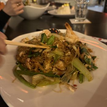 Baan Siam - Glass noodles with shrimp and chicken - Thai Near Me - Washington, DC, District of Columbia