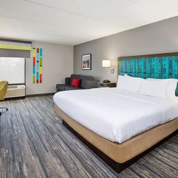 Hampton Inn Daytona/Ormond Beach - Guest room - Hotels Near Me - Ormond Beach, Florida