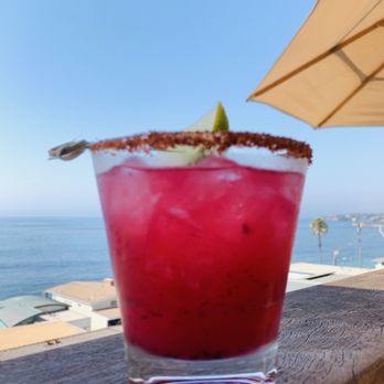 The Rooftop Lounge - Laguna Sunset - Lounges Near Me - Laguna Beach, California