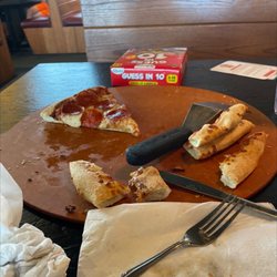 Pizza Hut - Pepperoni hand tossed