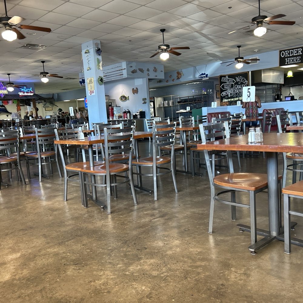 Quality Seafood Wholesale - Dining area - Seafood Near Me - Austin, Texas Quality Seafood Wholesale - Dining area - Seafood Near Me - Austin, Texas