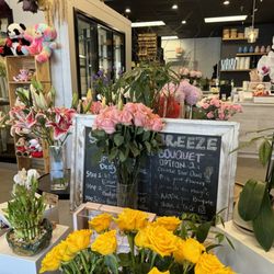 Summer Breeze Flowers & Gifts