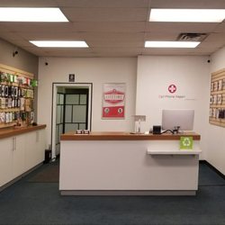 CPR Cell Phone Repair Boardman - CPR Cell Phone Repair Boardman OH - Store Interior