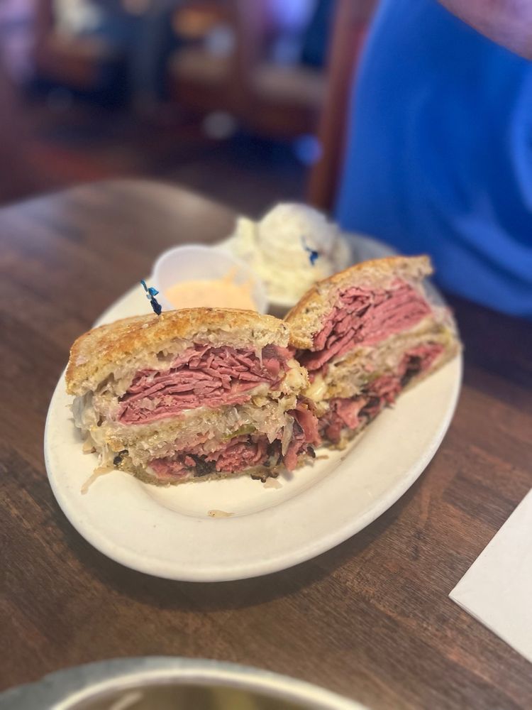 Sherman's Deli & Bakery
