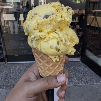Dolce Amore - Ice Cream & Frozen Yogurt Near Me - North Vancouver, British Columbia
