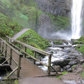 Latourell Falls - Gorgeous view of Lower Latourell Falls near end of the hike - Hiking Near Me - Portland, Oregon Latourell Falls - Gorgeous view of Lower Latourell Falls near end of the hike - Hiking Near Me - Portland, Oregon