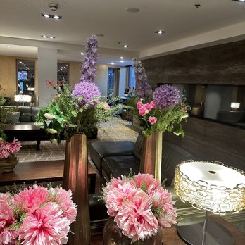 Amsterdam Marriott Hotel - Hotels Near Me - Amsterdam, New Hampshire