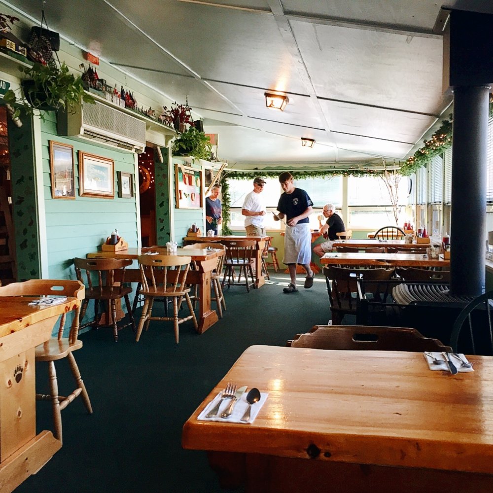 Flapjack's Pancake House - Interior - Breakfast & Brunch Near Me - Lincoln, New Hampshire