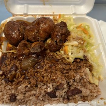 Fireside Jamaican Restaurant - Stew chicken meal - Caribbean Near Me - Lithonia, Georgia Fireside Jamaican Restaurant - Stew chicken meal - Caribbean Near Me - Lithonia, Georgia