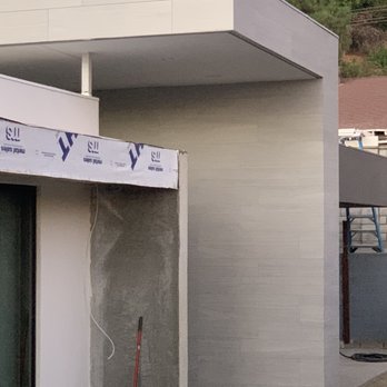 Solid Prime Tile and Stone - View on entry wall - General Contractors Near Me