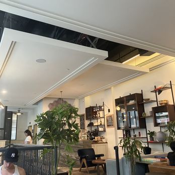 Blue Bottle Coffee - The Walker - Coffee & Tea Near Me - New York, New York