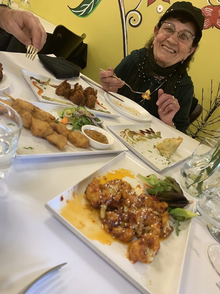 MUSTARD SEED RESTAURANT Updated June 2024 10 Photos 17 Main St