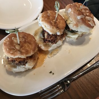Barrel & Bushel - Bars Near Me - Tysons Corner, Virginia