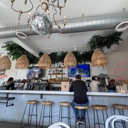 Mr Baguette - Wynwood - Counter and pick up area