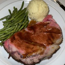 Golf's Steak House & Seafood