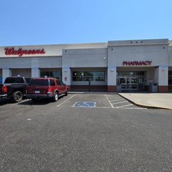 Walgreens - Storefront