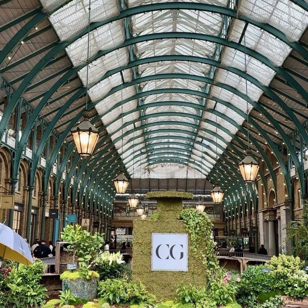 Apple Market - Department Stores Near Me - London, XGL