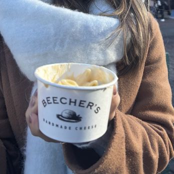 Beecher's Handmade Cheese - Mariachi Mac & Cheese Small - Cheese Shops Near Me - Seattle, Washington Beecher's Handmade Cheese - Mariachi Mac & Cheese Small - Cheese Shops Near Me - Seattle, Washington