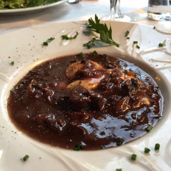 Le 7ème Vin - Poached Eggs in red wine sauce - French Near Me - Paris, 75