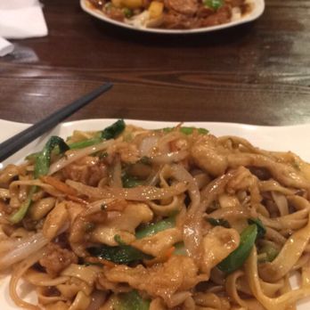 Noodle St - Chicken fried noodles and chicken plate, soooo good!! We got the beef pancakes too and they were delicious! - Noodles Near Me - Fullerton, California Noodle St - Chicken fried noodles and chicken plate, soooo good!! We got the beef pancakes too and they were delicious! - Noodles Near Me - Fullerton, California
