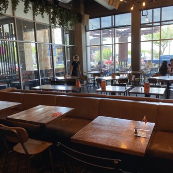 Crave Kitchen and Bar - This is what the dining room looks like and we've been waiting for an hour. - New American Near Me - El Paso, Texas