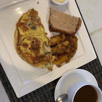 On The Way Cafe - Mushroom, bacon, and tomato omelette. Organic 3 Egg Omelet - Breakfast & Brunch Near Me - Rye, New York On The Way Cafe - Mushroom, bacon, and tomato omelette. Organic 3 Egg Omelet - Breakfast & Brunch Near Me - Rye, New York