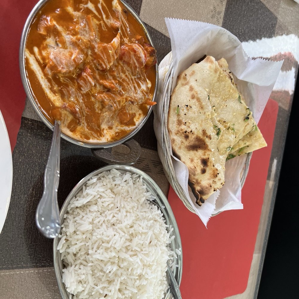 Himalayan Yeti - Butter Chicken and Garlic Naan - Indian Near Me - St. Louis, Missouri