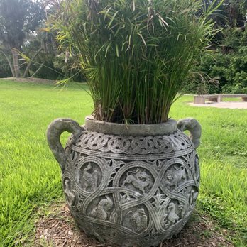 Historic Spanish Point - Beautiful planter near entrance - Museums Near Me - Osprey, Florida Historic Spanish Point - Beautiful planter near entrance - Museums Near Me - Osprey, Florida