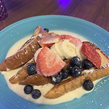 Con Huevos - Tres 3 Leches French Toast - Breakfast & Brunch Near Me - Hawthorne, California