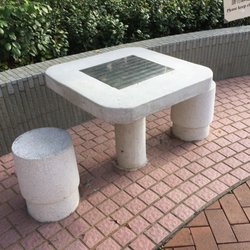 佐治五世紀念公園 - Area for board games (Doesn't look like chess though!)