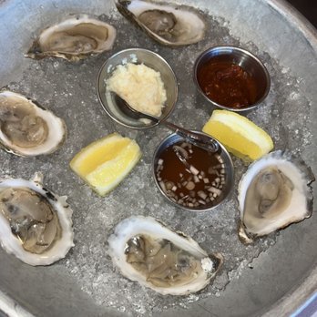 Local Restaurant & Bar - Excellent Oysters - New American Near Me - Jackson, Wyoming Local Restaurant & Bar - Excellent Oysters - New American Near Me - Jackson, Wyoming