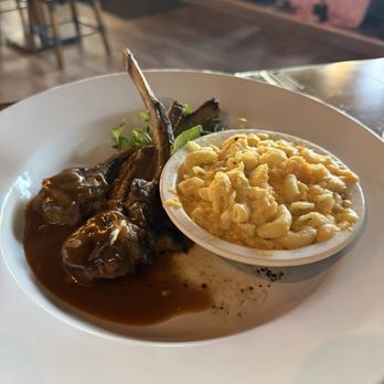 Smokez & Bubbly - Lounges Near Me - Columbia, South Carolina Smokez & Bubbly - Lounges Near Me - Columbia, South Carolina