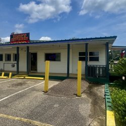 Yangs Kitchen - Exterior