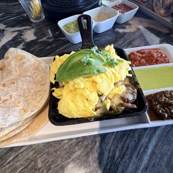 Esperanza Cocina de la Playa - Seafood Near Me - Manhattan Beach, California