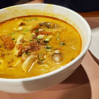 Saigon Bowl - Chicken curry pho - Vietnamese Near Me - Clearwater, Florida Saigon Bowl - Chicken curry pho - Vietnamese Near Me - Clearwater, Florida
