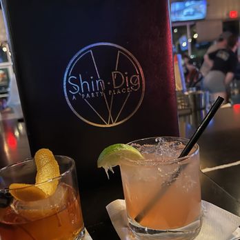 Shin Dig - Old fashioned and Paloma - Lounges Near Me - San Antonio, Texas Shin Dig - Old fashioned and Paloma - Lounges Near Me - San Antonio, Texas