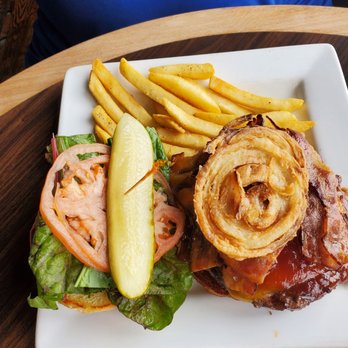 Menehune Coffee Company - Great burger!! - Coffee & Tea Near Me - Captain Cook, Hawaii