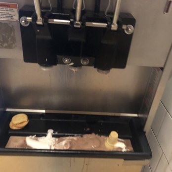 John's Incredible Pizza - Riverside - Broken dirty ice cream machine - Arcades Near Me - Riverside, California